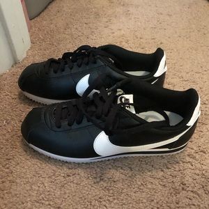 Black Nike Cortez size 8